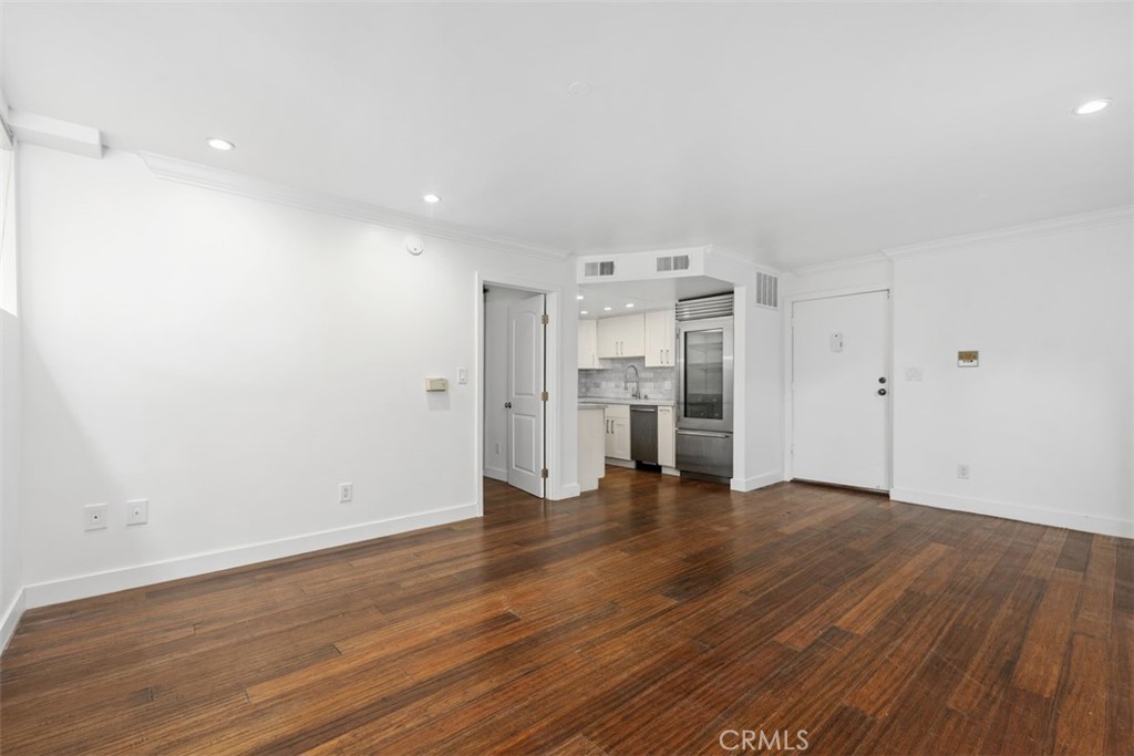 11816 Gorham Avenue 110