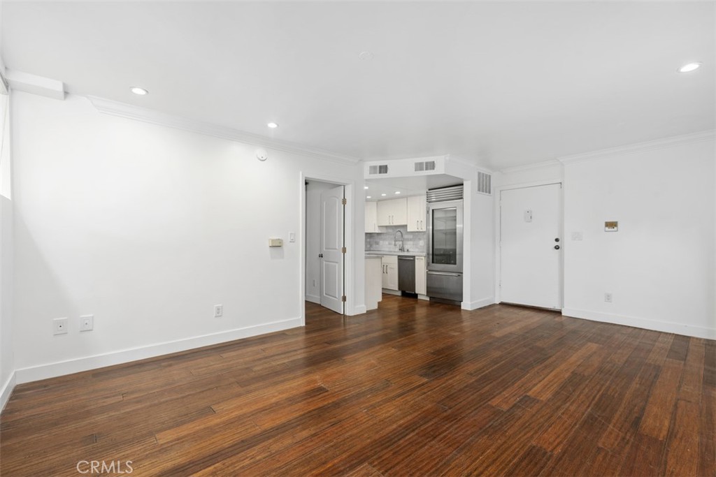 11816 Gorham Avenue 110