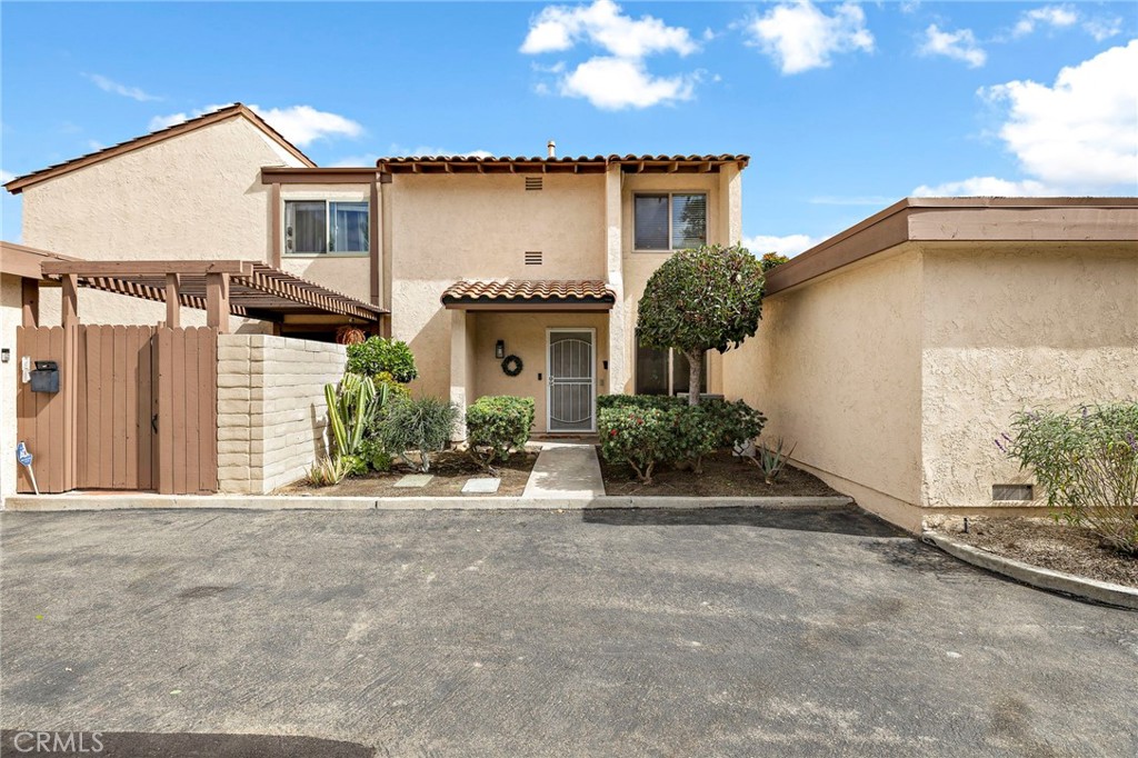 230 S Plaza De Domingos