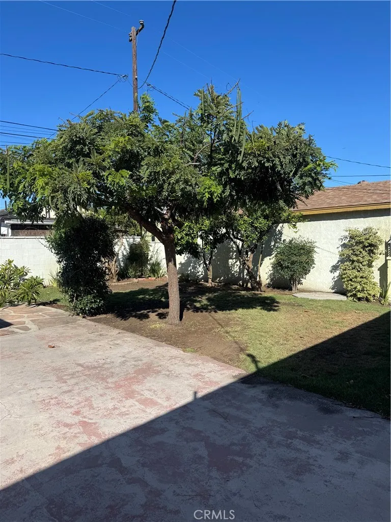 5729 E Wardlow Road, Long Beach