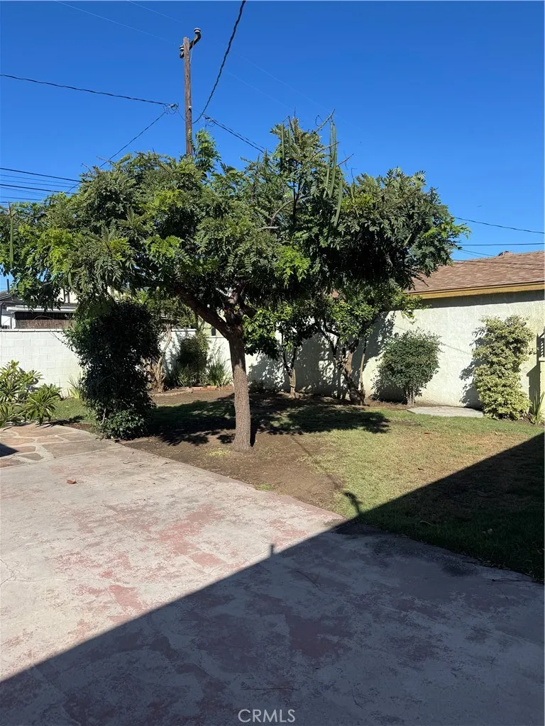 5729 E Wardlow Road, Long Beach