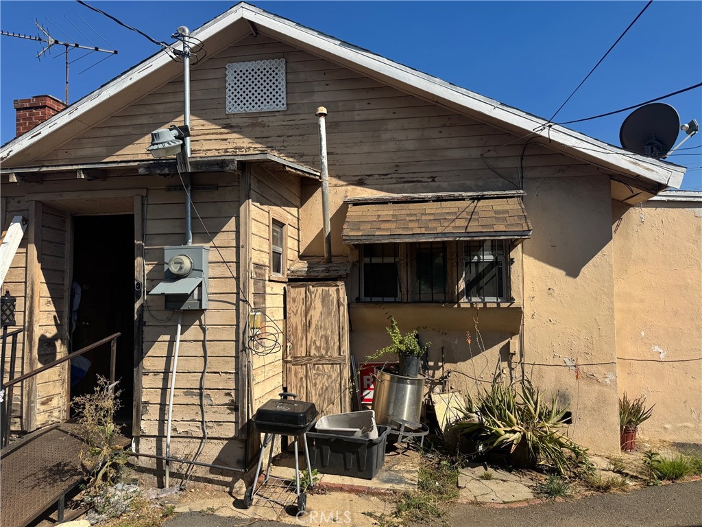 633 S Downey