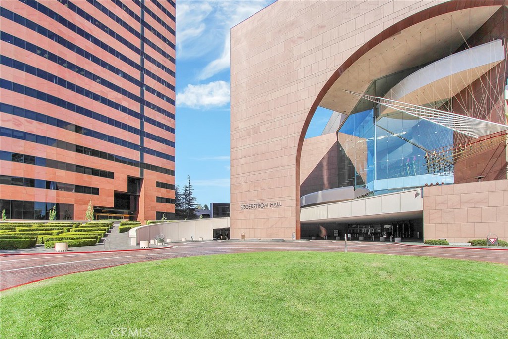 225 E Occidental Street