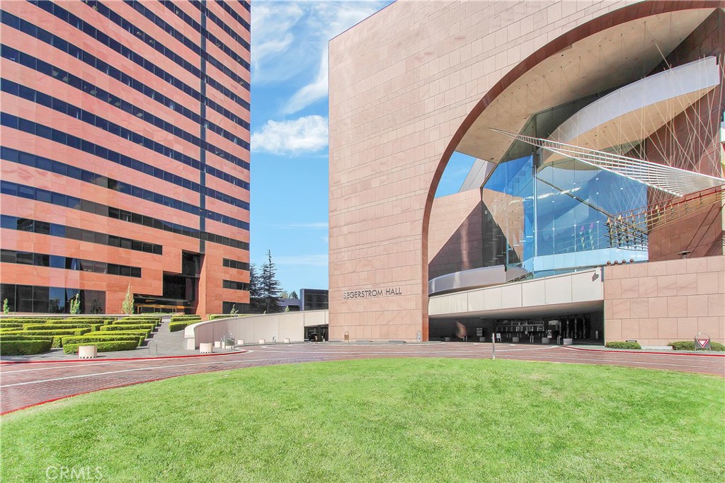 225 E Occidental Street