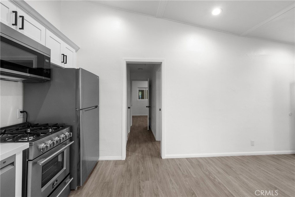 2603 Calle Del Comercio B