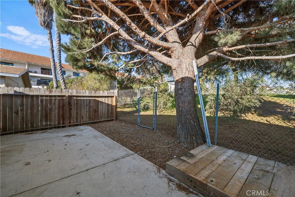 2603 Calle Del Comercio B