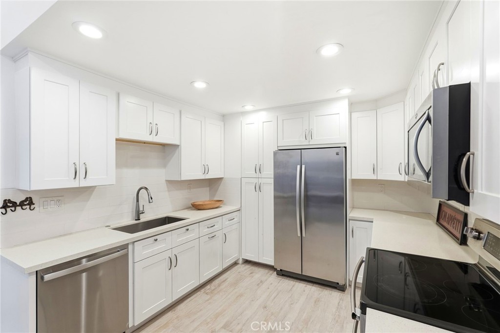 7890 E Spring Street 10G