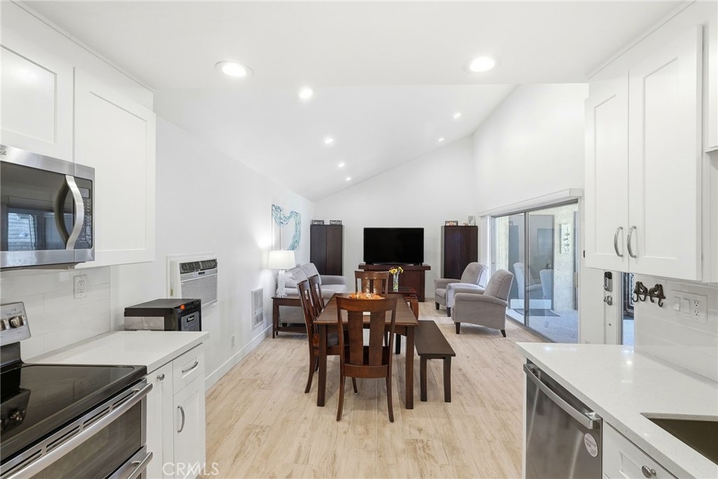 7890 E Spring Street 10G