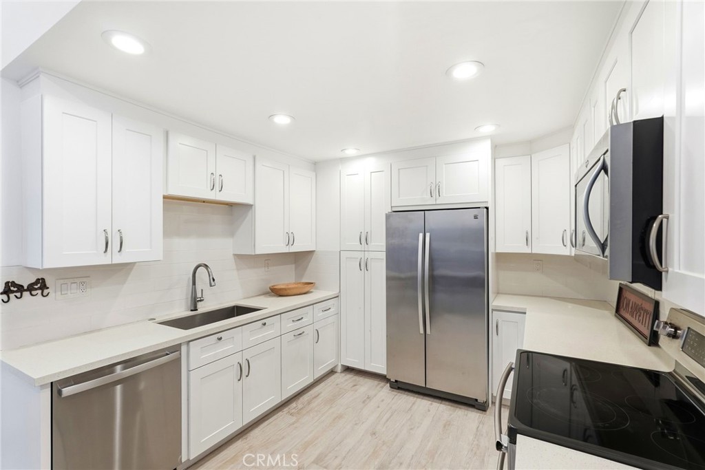 7890 E Spring Street 10G