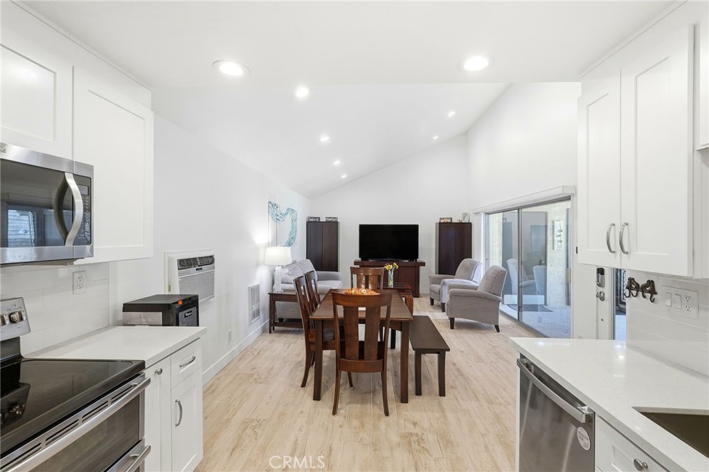 7890 E Spring Street 10G