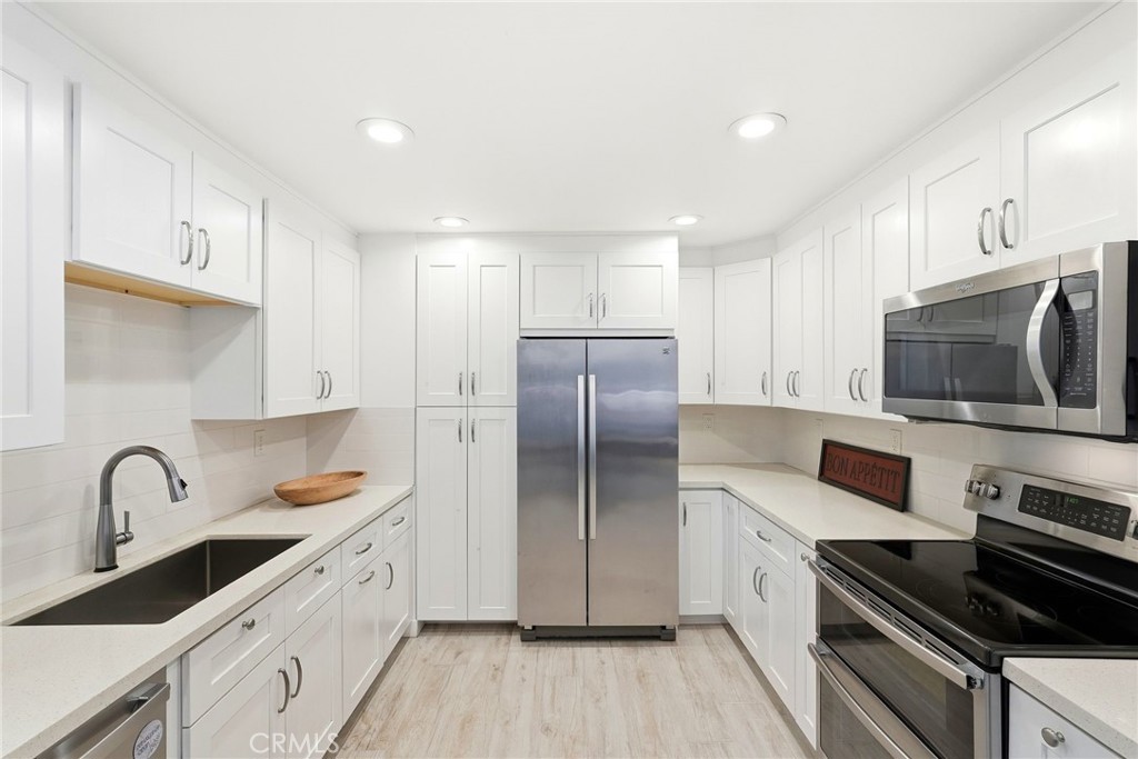 7890 E Spring Street 10G