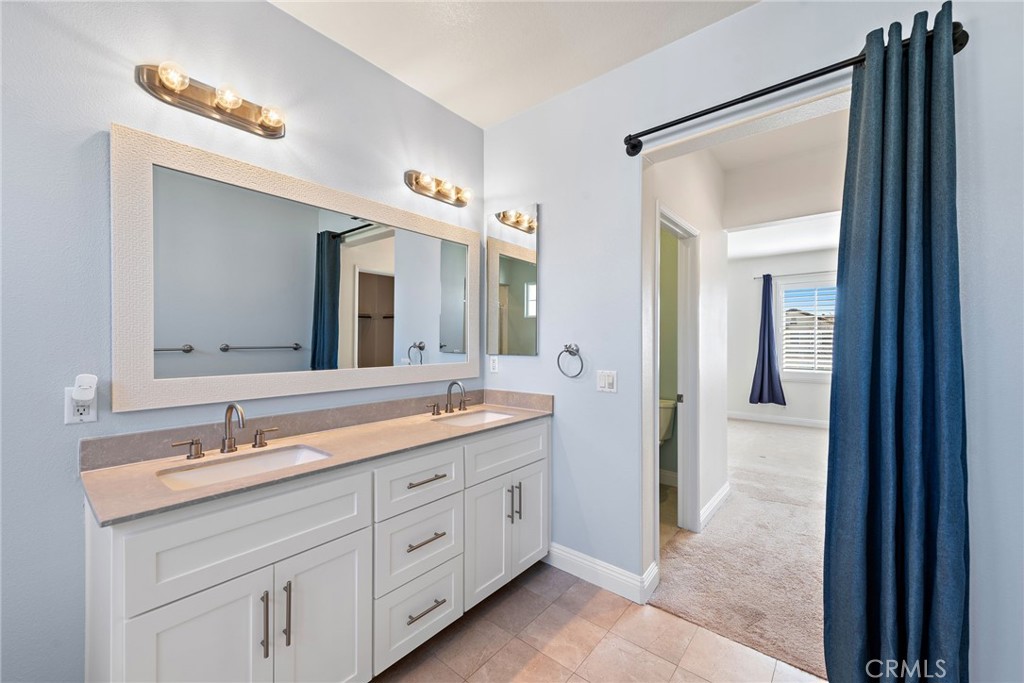 252 W Pebble Creek Lane