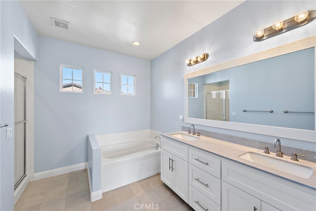 252 W Pebble Creek Lane