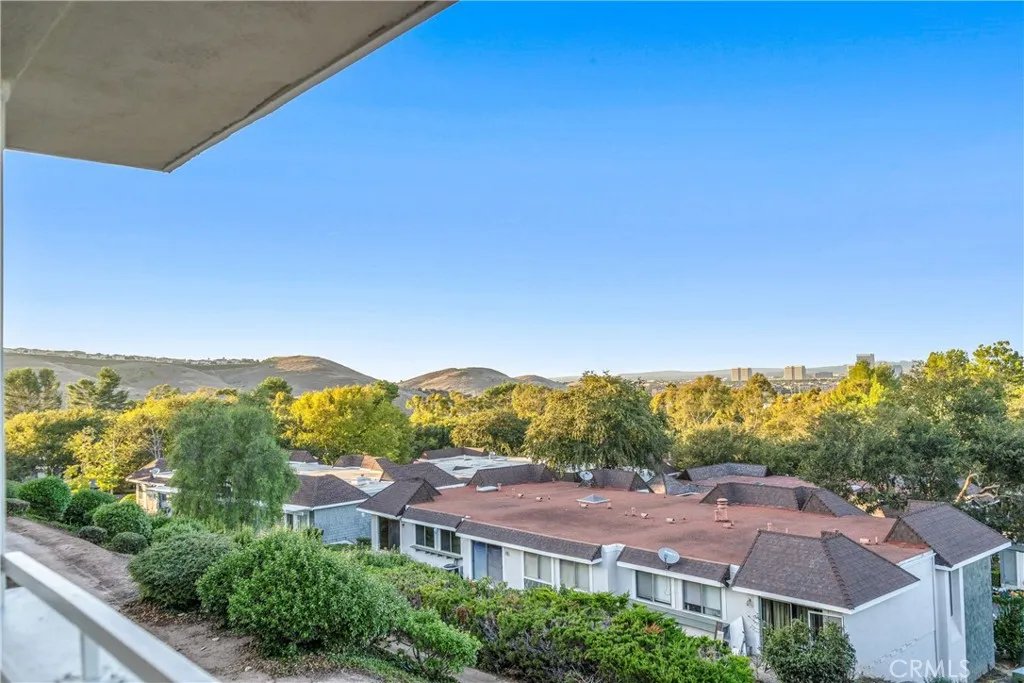 22321 Caminito Mescalero Unit 226, Laguna Hills Unit: 226