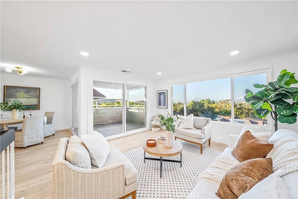 22321 Caminito Mescalero Unit 226, Laguna Hills Unit: 226