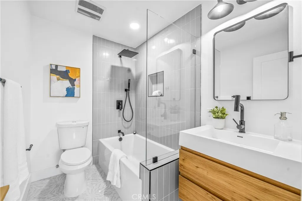 22321 Caminito Mescalero Unit 226, Laguna Hills Unit: 226