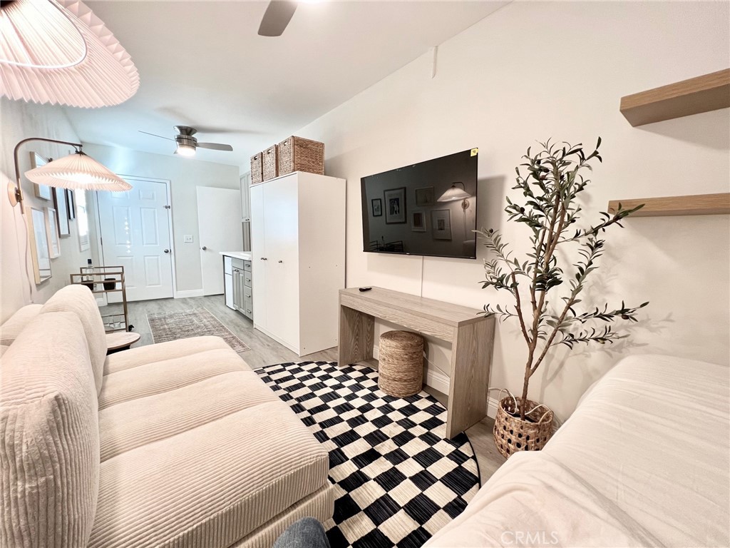 704 1/2 Marigold Avenue