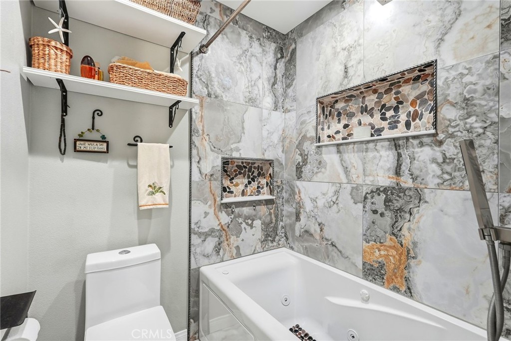 7890 E Spring Street 19K