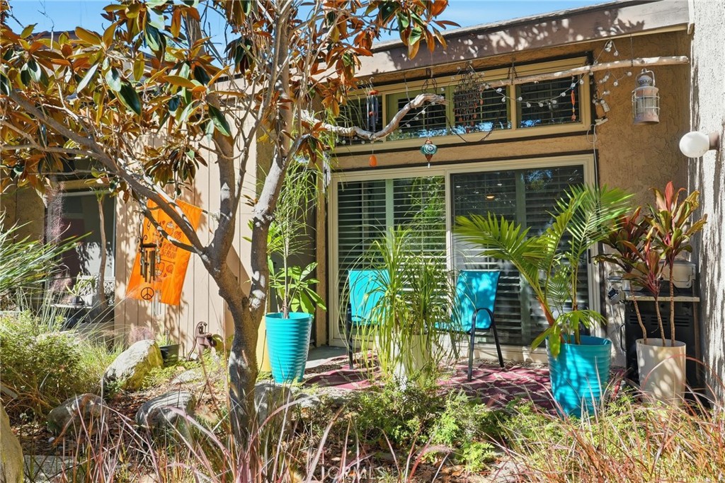 7890 E Spring Street 19K