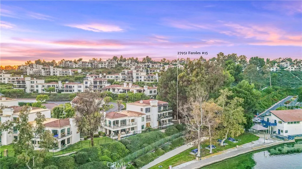 22482 Formentor Unit 15