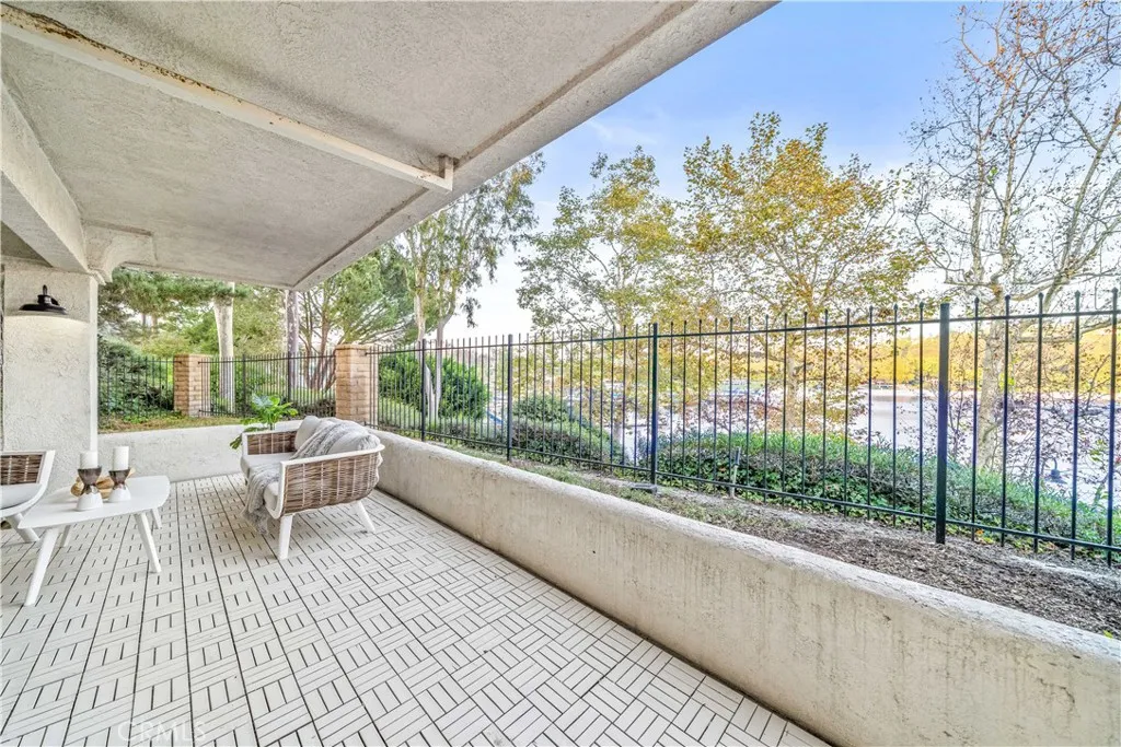 22482 Formentor Unit 15