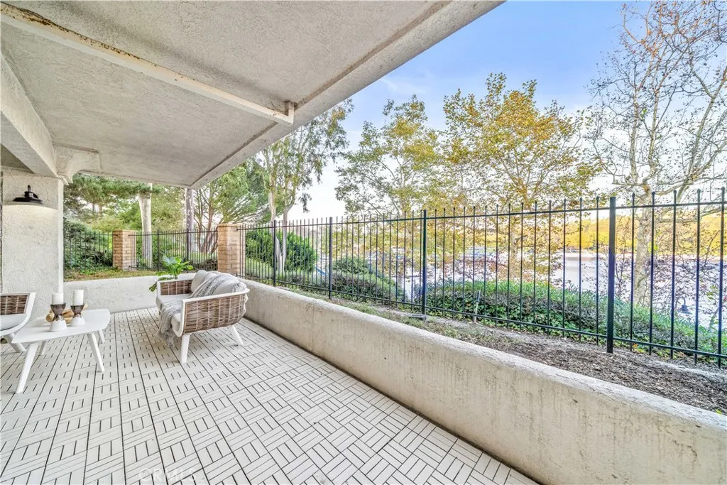 22482 Formentor Unit 15