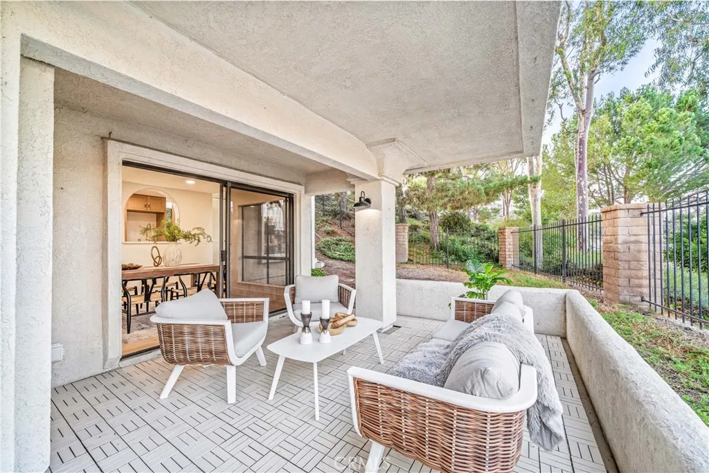 22482 Formentor Unit 15