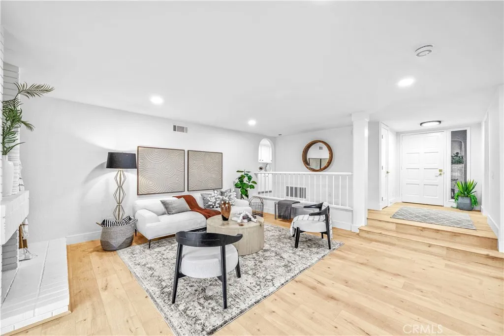 22482 Formentor Unit 15