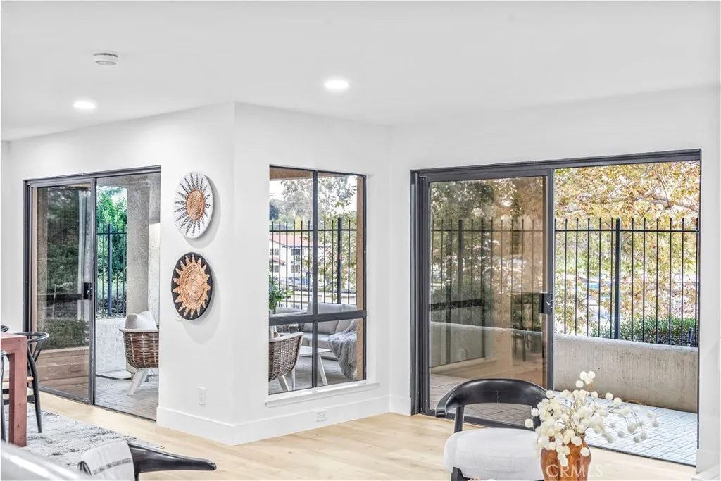 22482 Formentor Unit 15