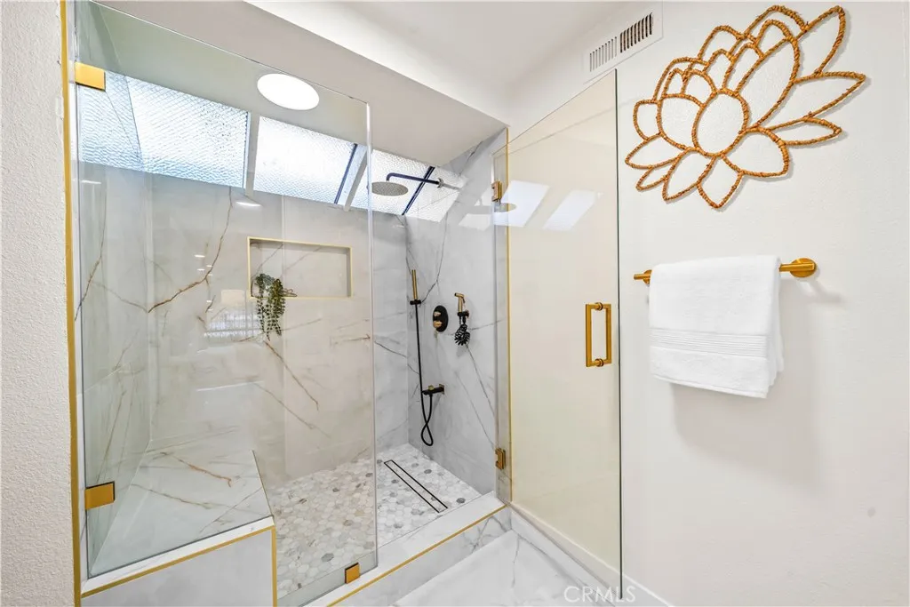 22482 Formentor Unit 15