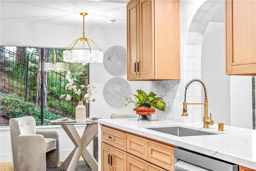 22482 Formentor Unit 15