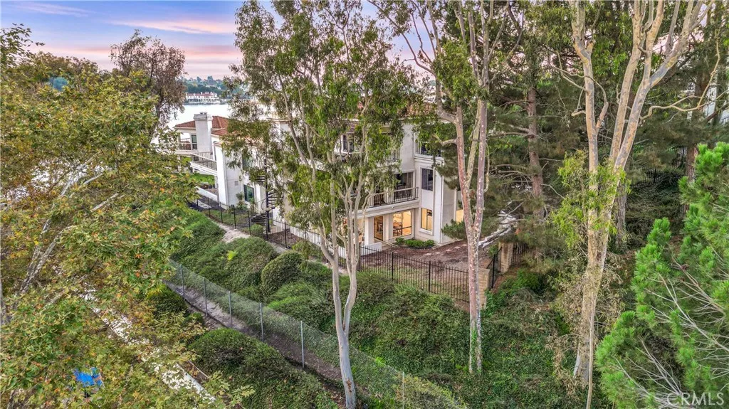 22482 Formentor Unit 15