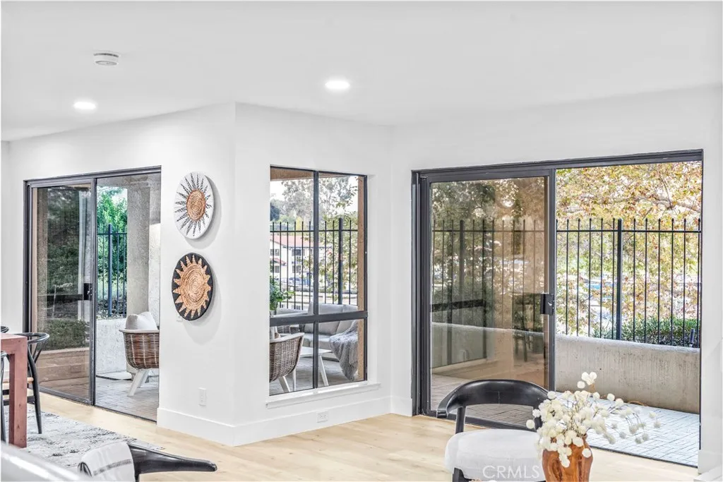 22482 Formentor Unit 15