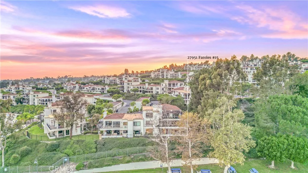 22482 Formentor Unit 15