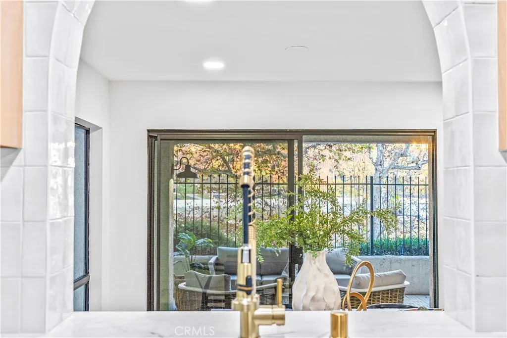 22482 Formentor Unit 15