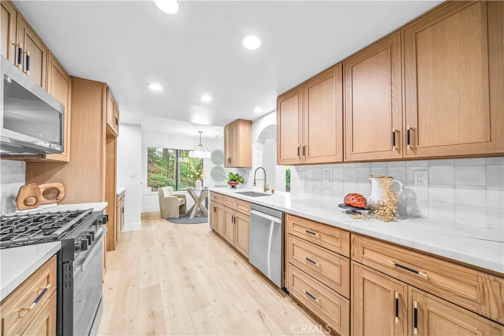 22482 Formentor Unit 15