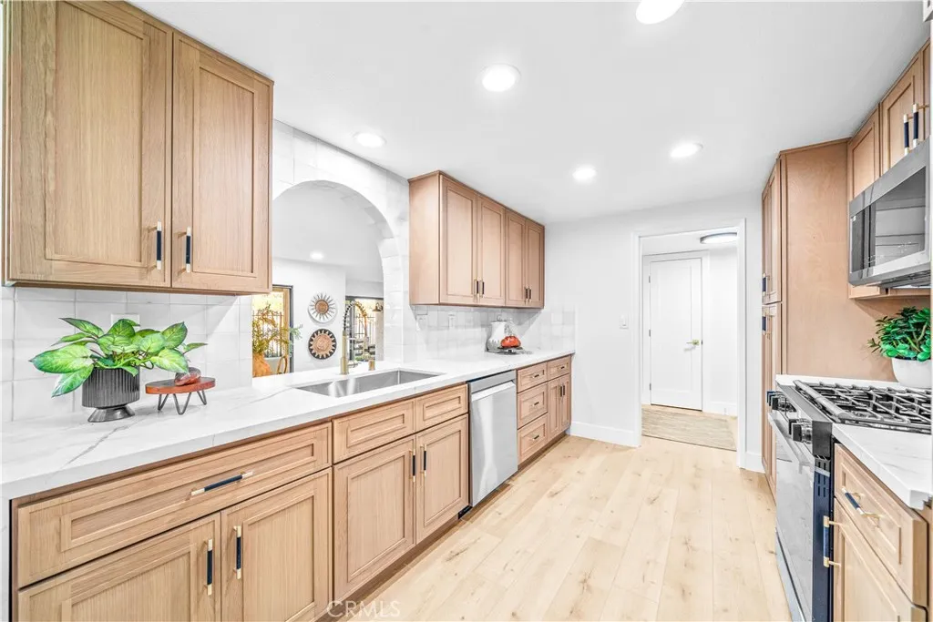 22482 Formentor Unit 15