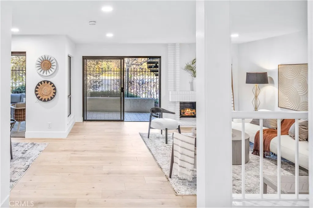 22482 Formentor Unit 15