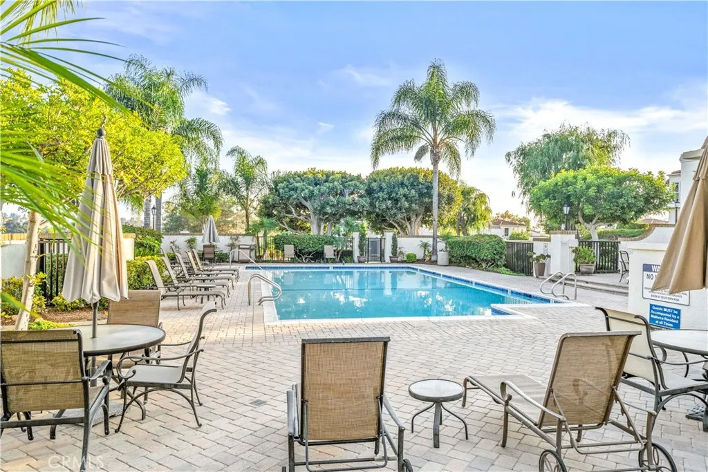 22482 Formentor Unit 15