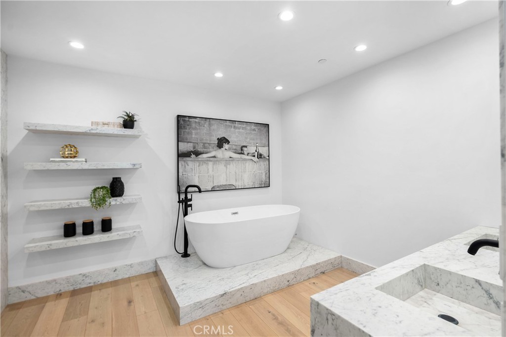 6250 Hollywood Boulevard 14F