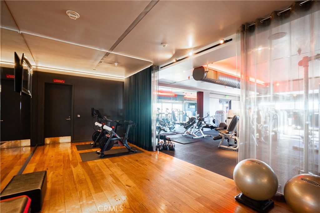 6250 Hollywood Boulevard 14F