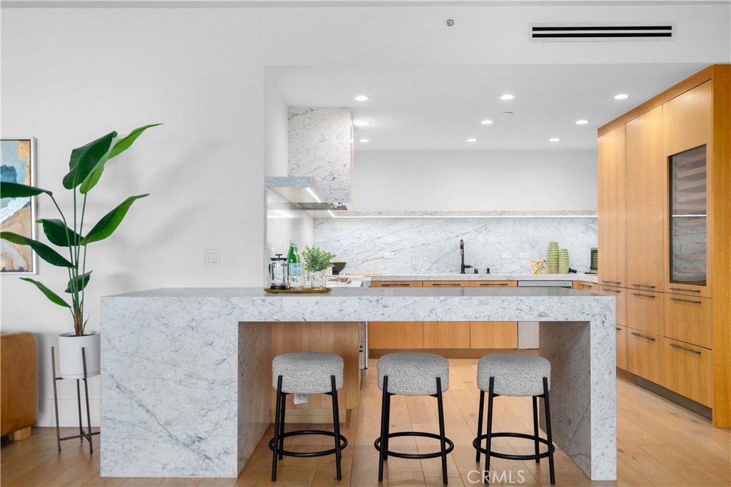 6250 Hollywood Boulevard 14F