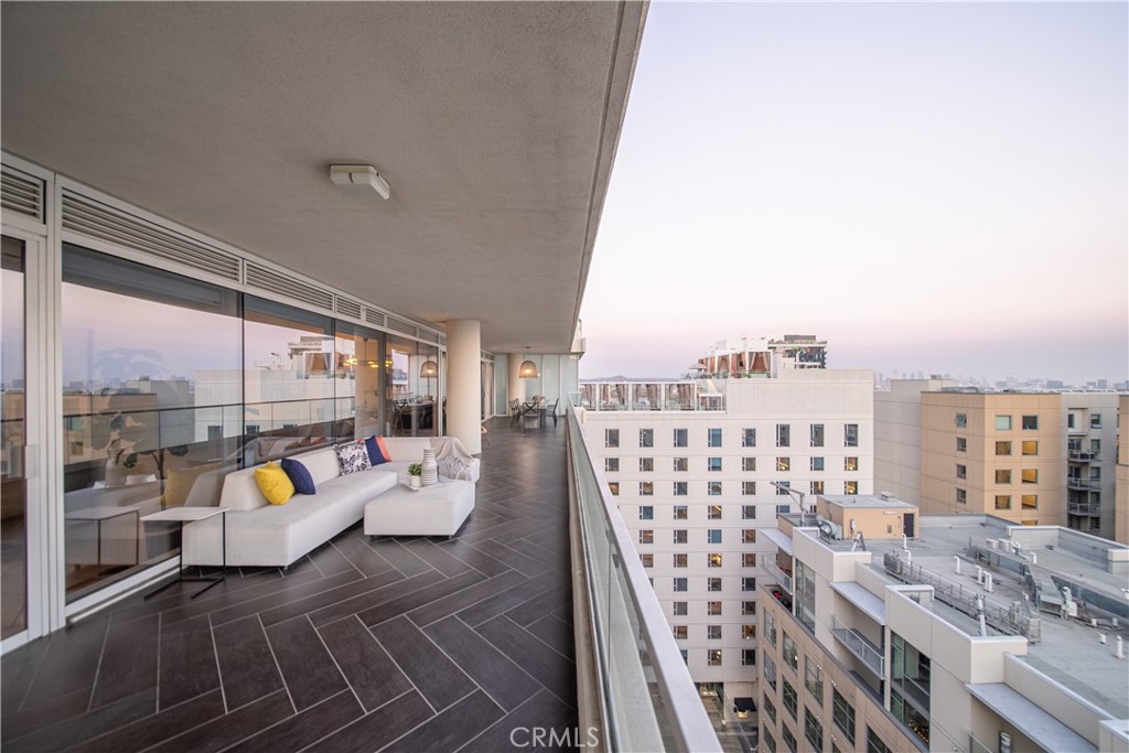 6250 Hollywood Boulevard 14F