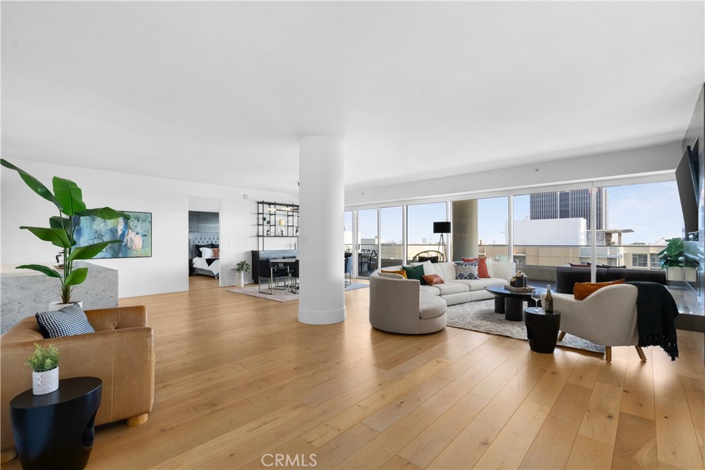 6250 Hollywood Boulevard 14F