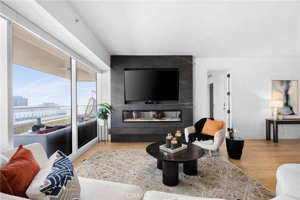 6250 Hollywood Boulevard 14F