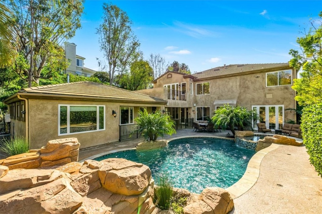 28381 Camino La Ronda