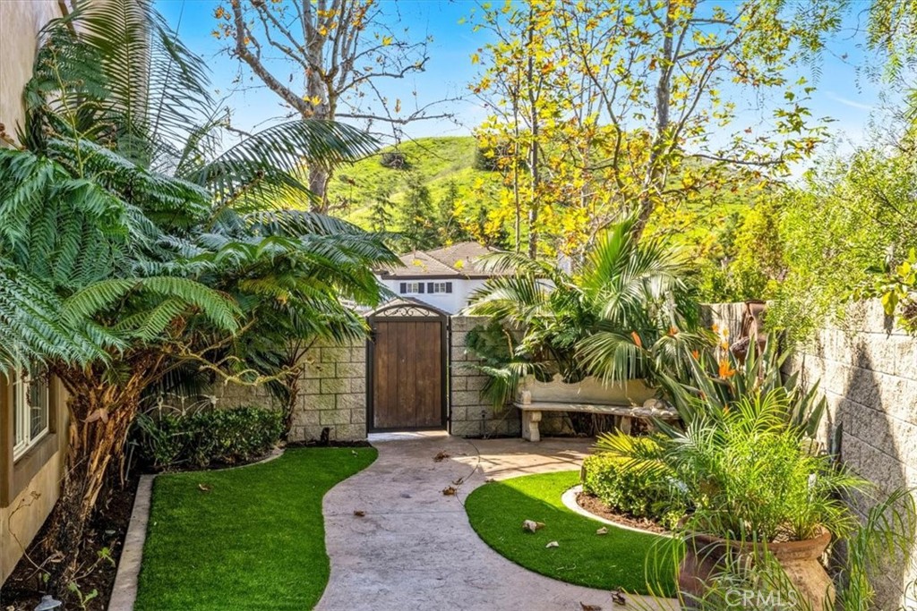 28381 Camino La Ronda