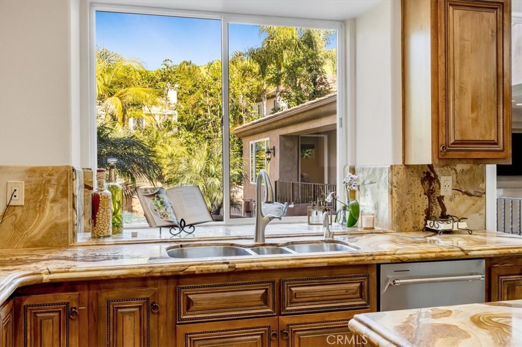 28381 Camino La Ronda