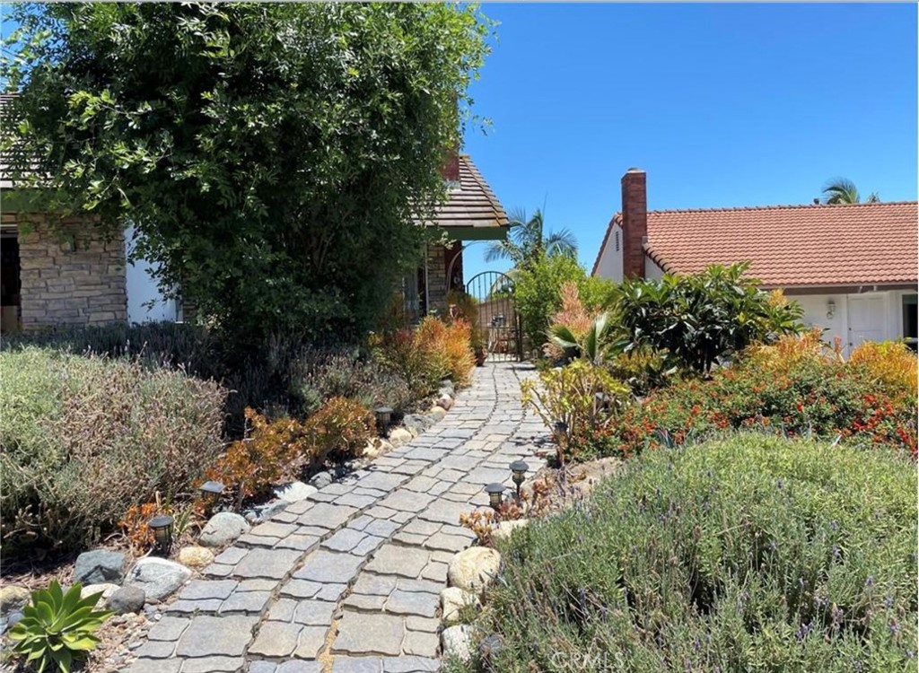 25522 Mackenzie Street