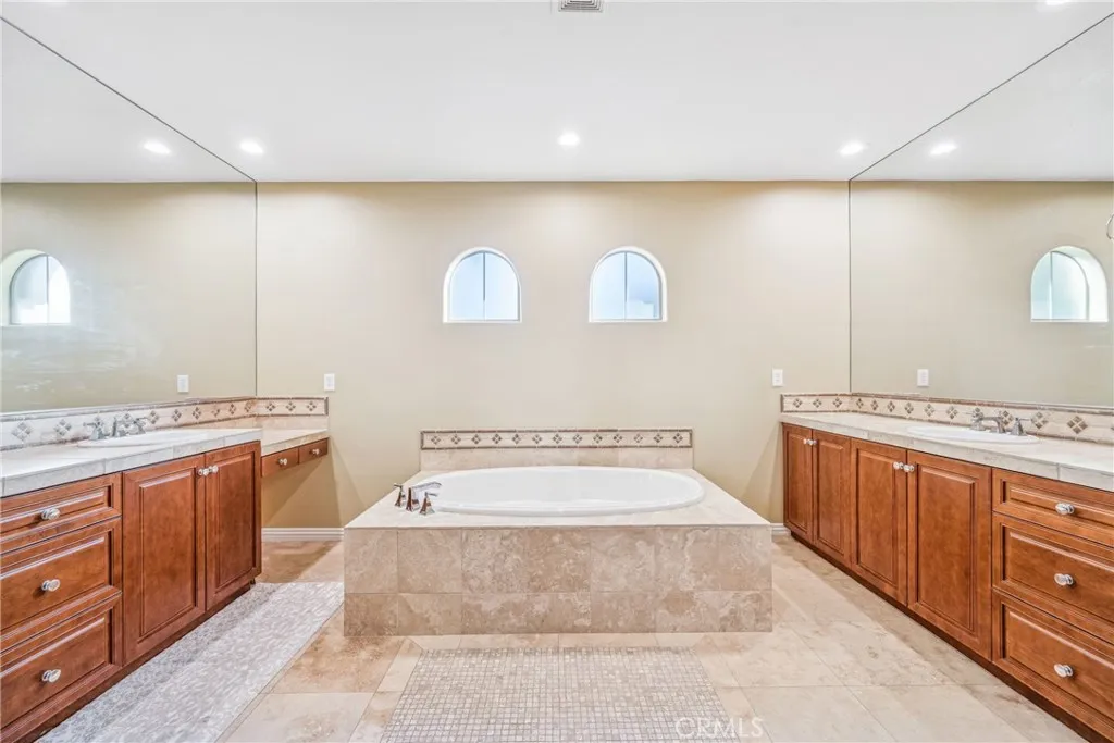 78494 Blackstone Court